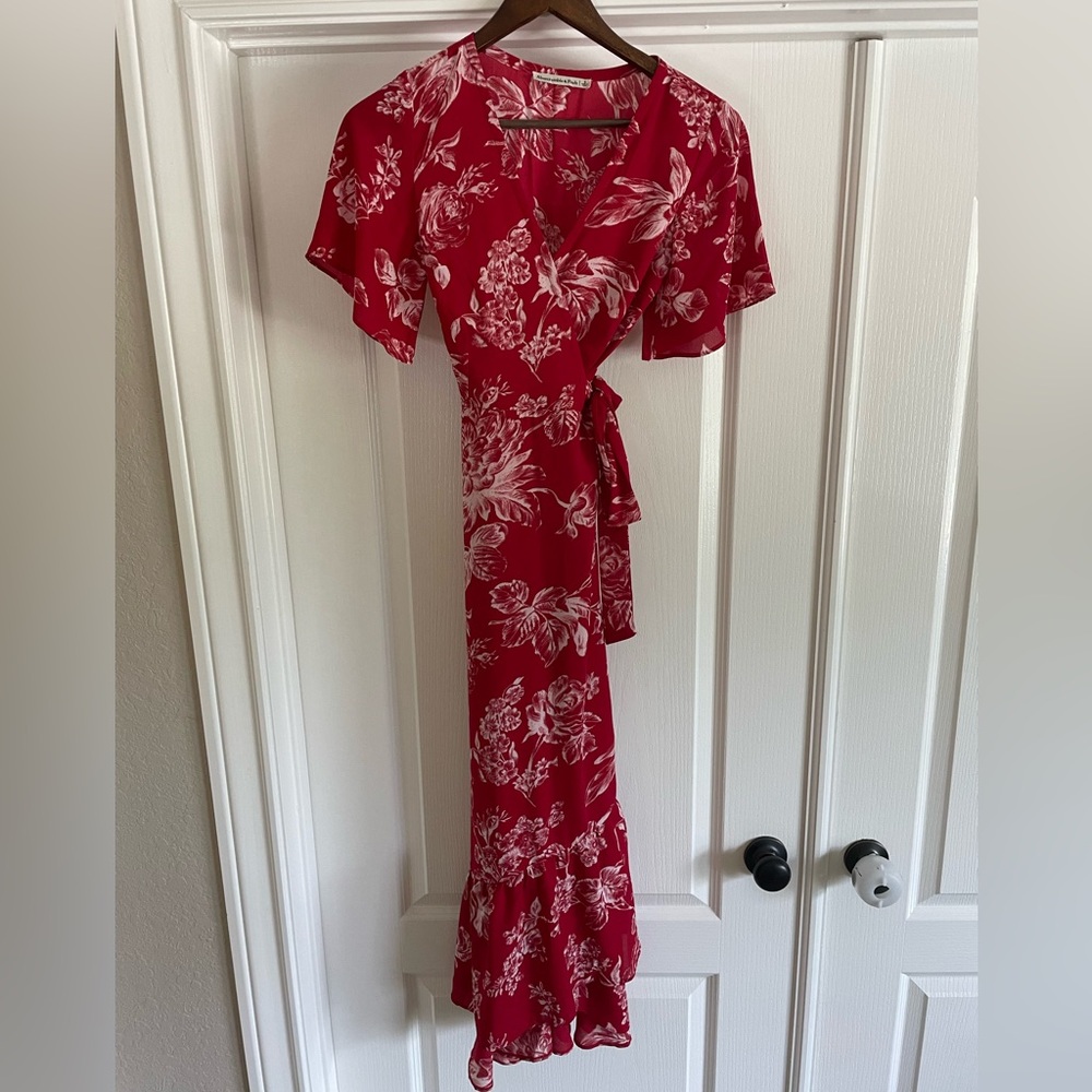 Abercrombie & Fitch Red Floral wrap Dress (s)